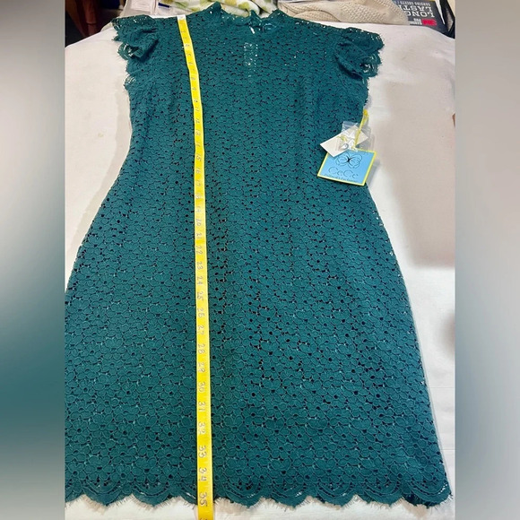 CECE Hunter green lace mini dress size 4. - Picture 13 of 13
